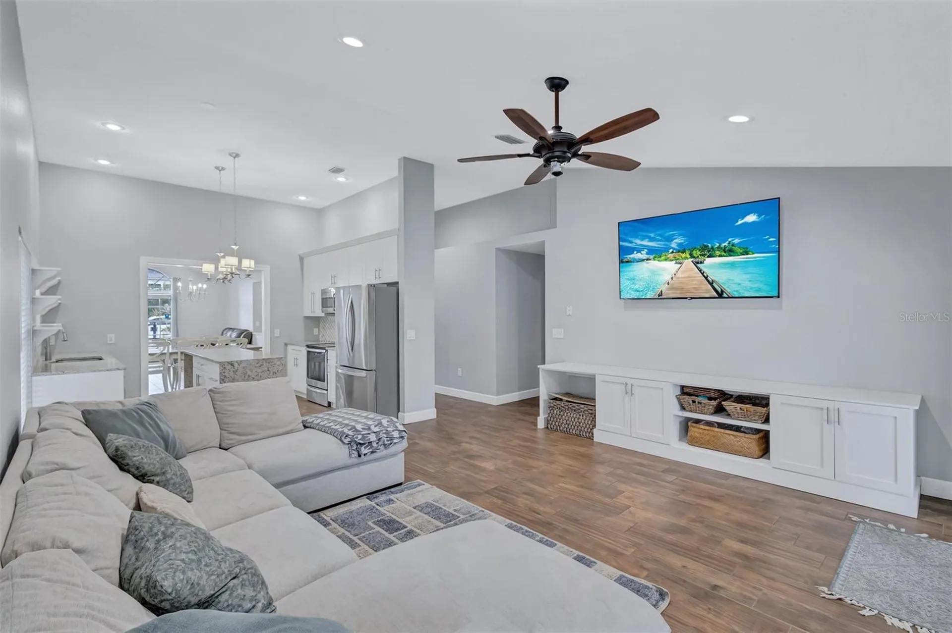 4909 6th Avenue E Bradenton FL 34208