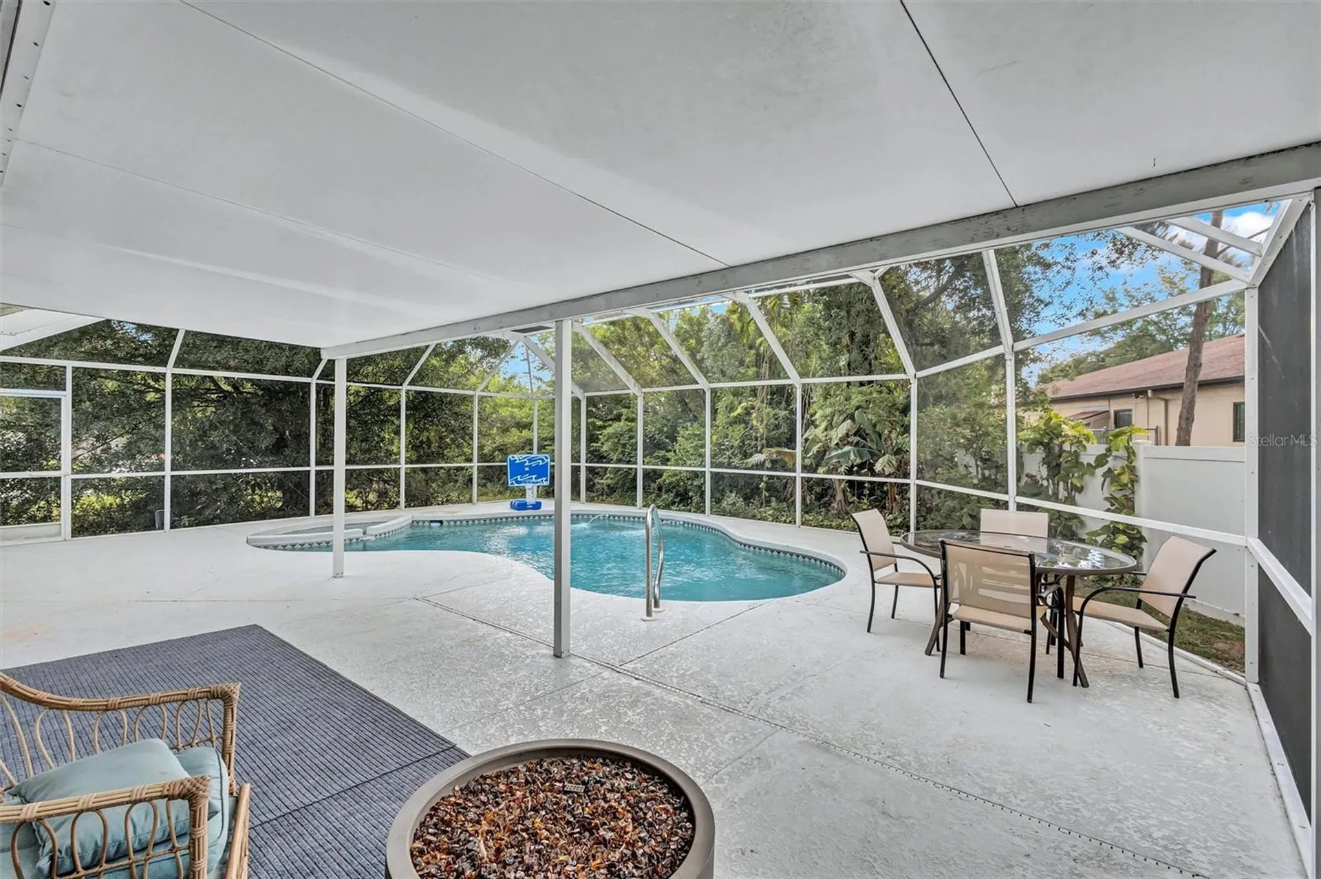 4909 6th Avenue E Bradenton FL 34208