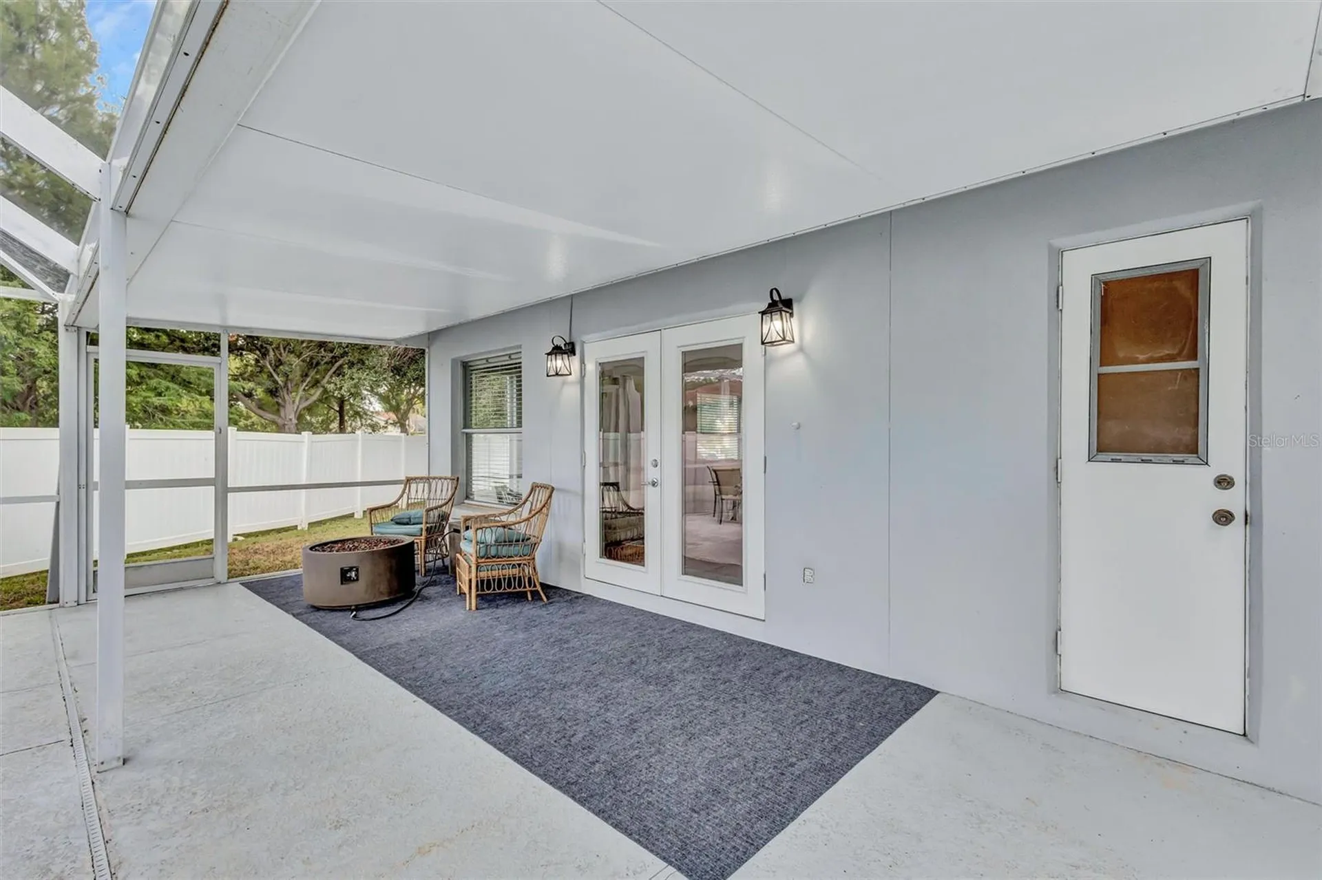 4909 6th Avenue E Bradenton FL 34208