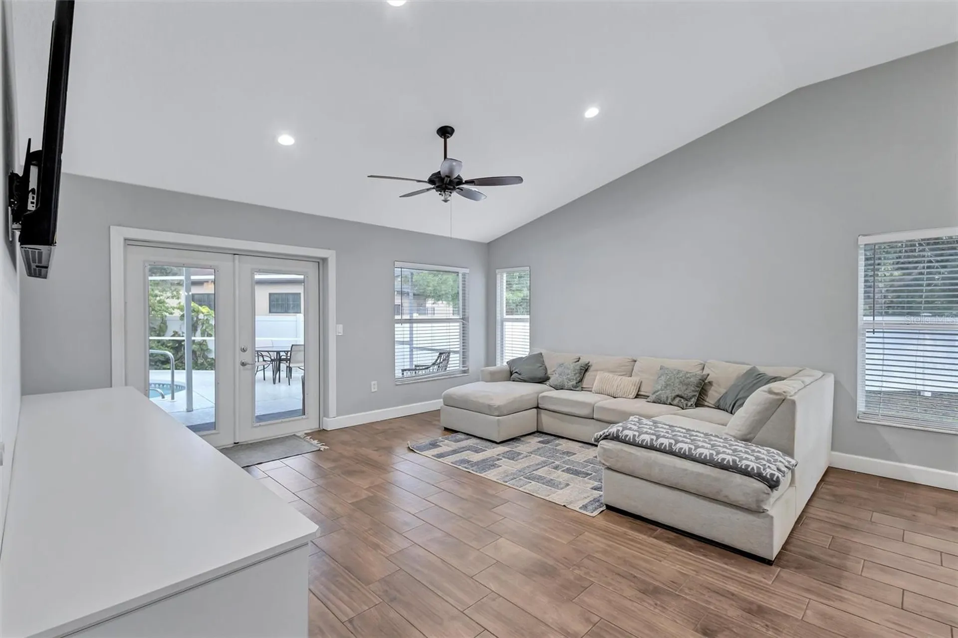4909 6th Avenue E Bradenton FL 34208