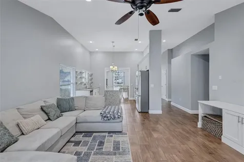 4909 6th Avenue E Bradenton FL 34208