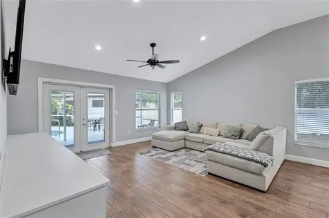 4909 6th Avenue E Bradenton FL 34208