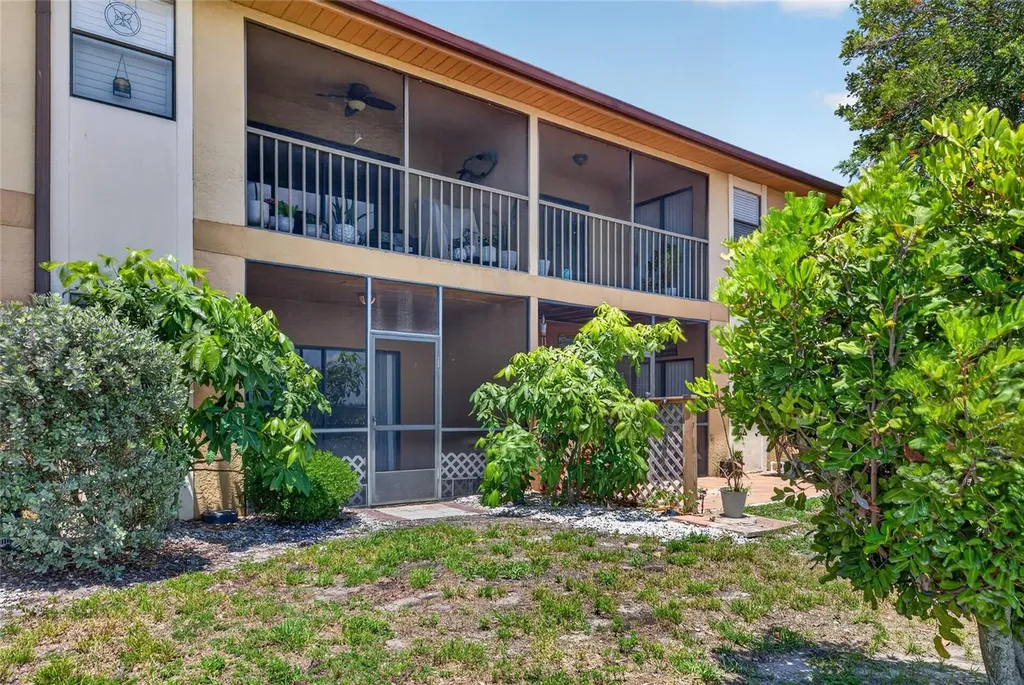 10125 Sailwinds Boulevard N Largo FL 33773