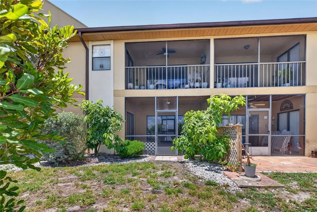 10125 Sailwinds Boulevard N Largo FL 33773