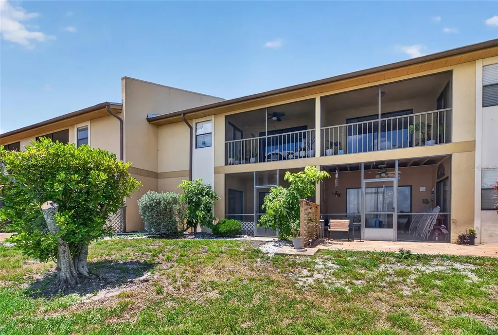 10125 Sailwinds Boulevard N Largo FL 33773