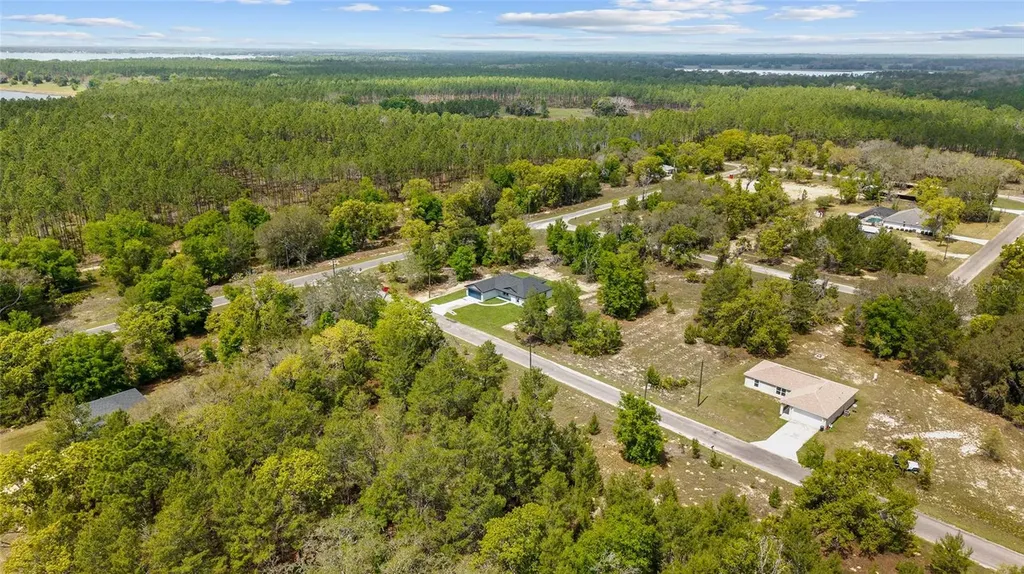5 Malauka Loop Track Ocklawaha FL 32179
