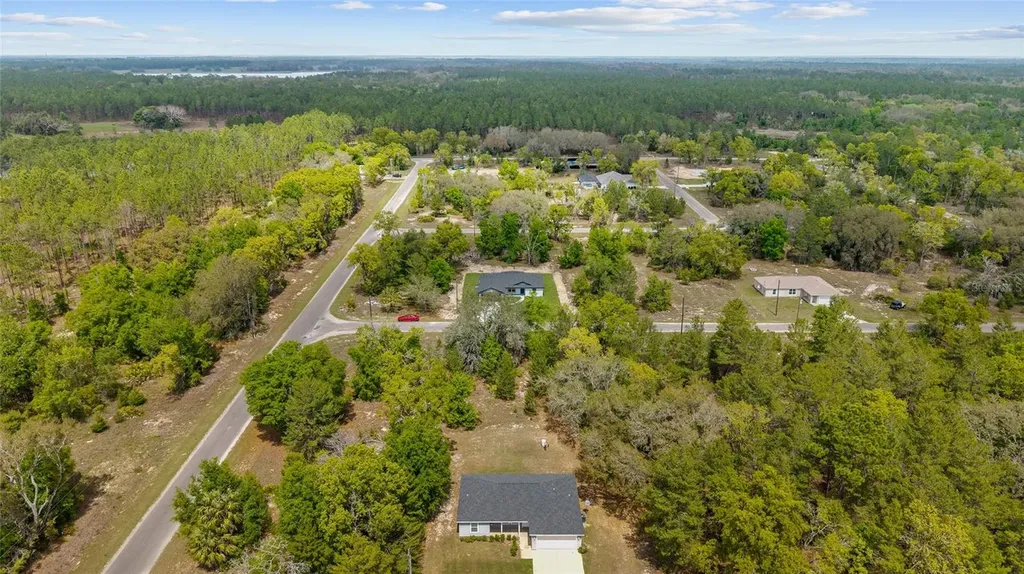 5 Malauka Loop Track Ocklawaha FL 32179