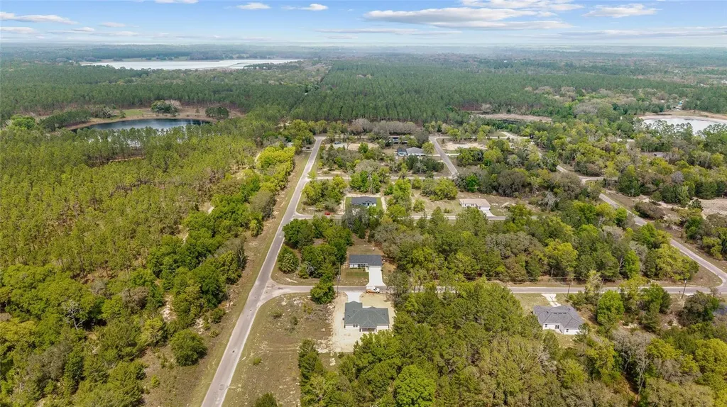 5 Malauka Loop Track Ocklawaha FL 32179