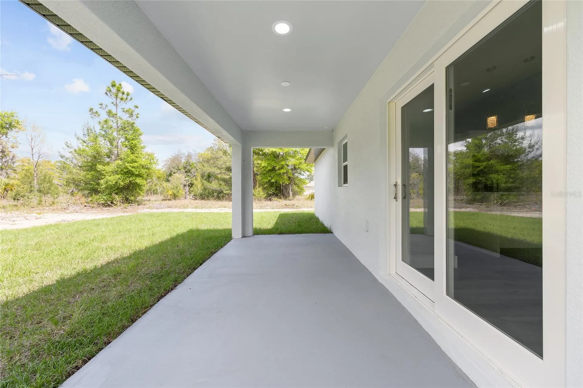 5 Malauka Loop Track Ocklawaha FL 32179