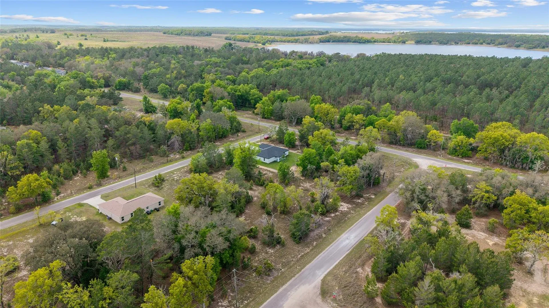 5 Malauka Loop Track Ocklawaha FL 32179