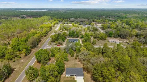 5 Malauka Loop Track Ocklawaha FL 32179