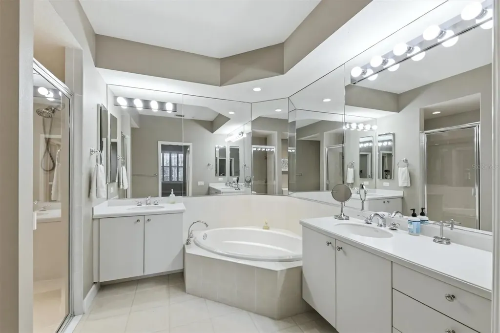 5290 Descanso Court Sarasota FL 34238