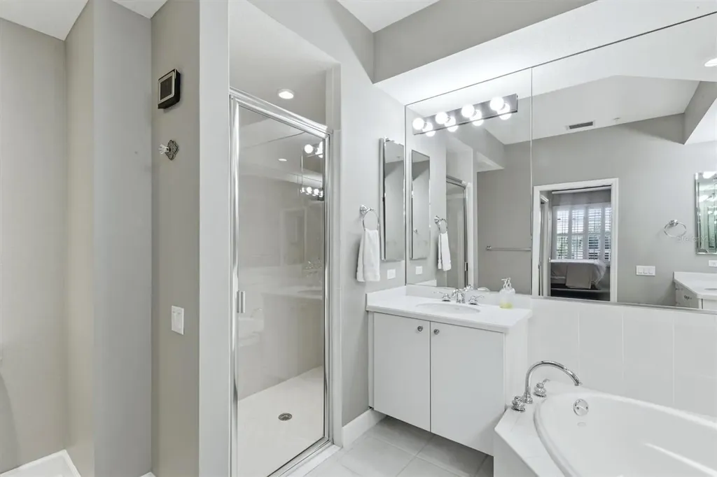 5290 Descanso Court Sarasota FL 34238
