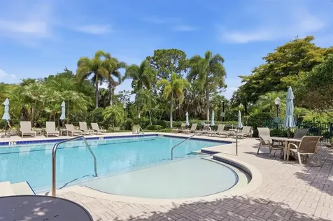 5290 Descanso Court Sarasota FL 34238