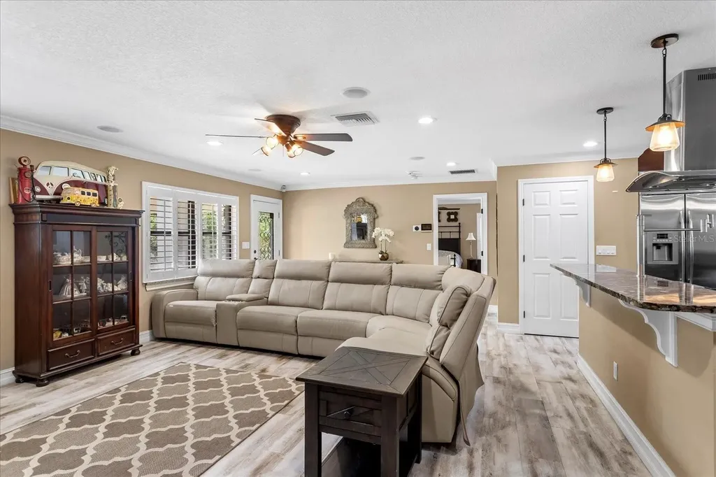 524 Eden Park Altamonte Springs FL 32714