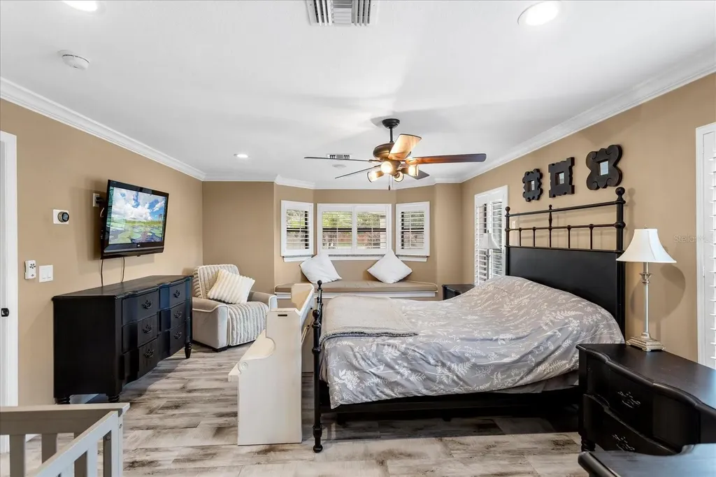 524 Eden Park Altamonte Springs FL 32714