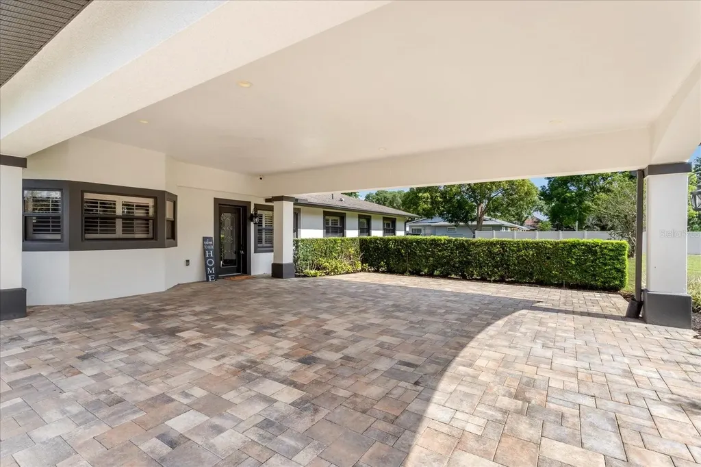 524 Eden Park Altamonte Springs FL 32714