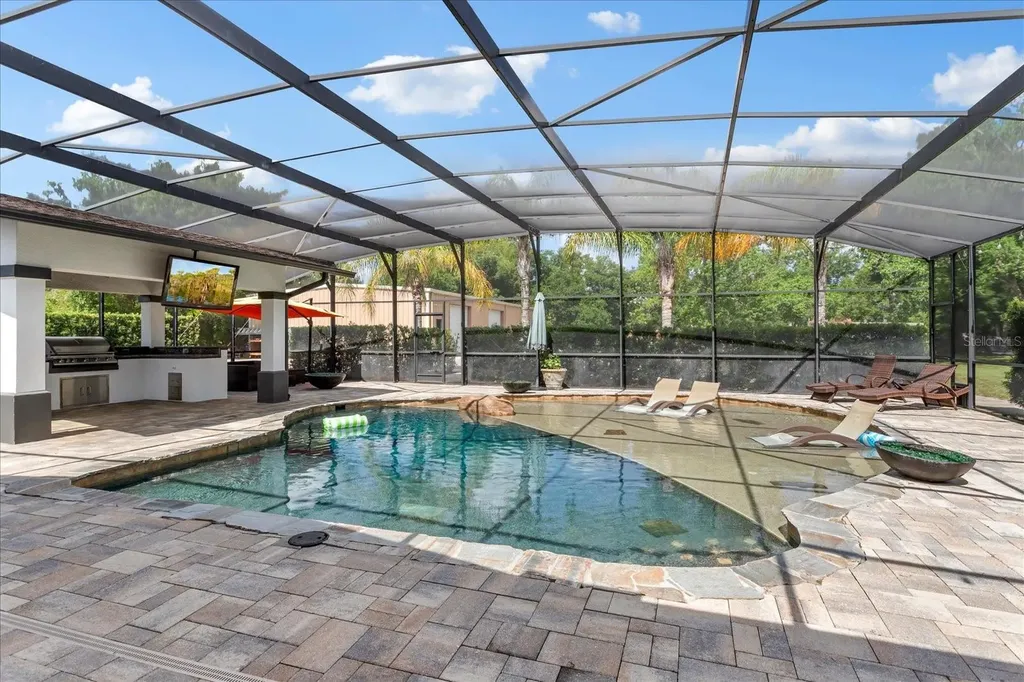 524 Eden Park Altamonte Springs FL 32714