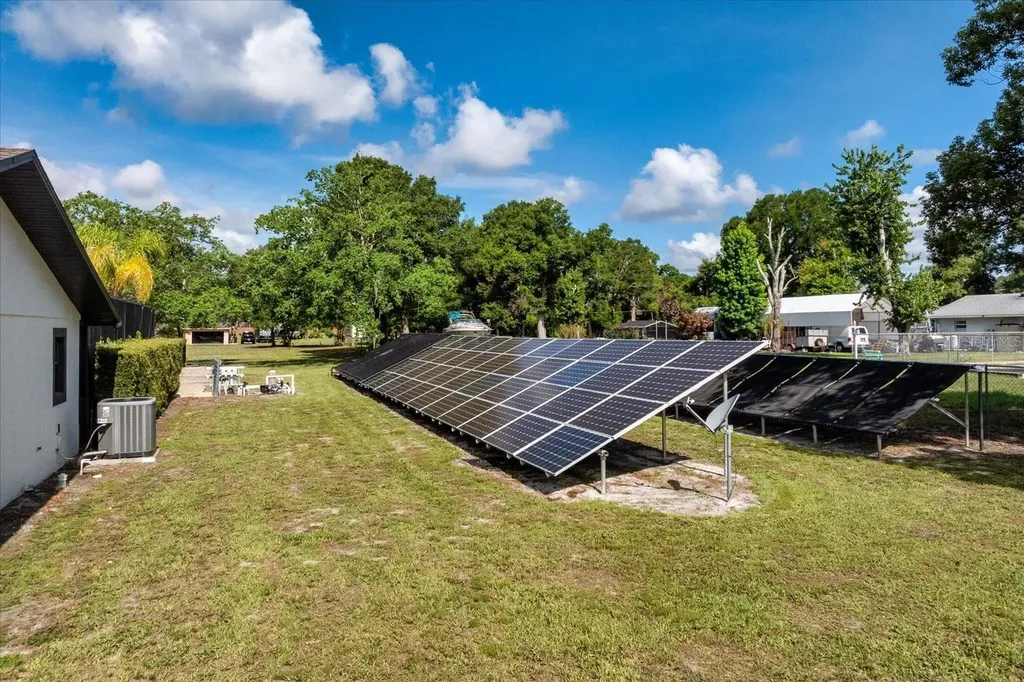 524 Eden Park Altamonte Springs FL 32714