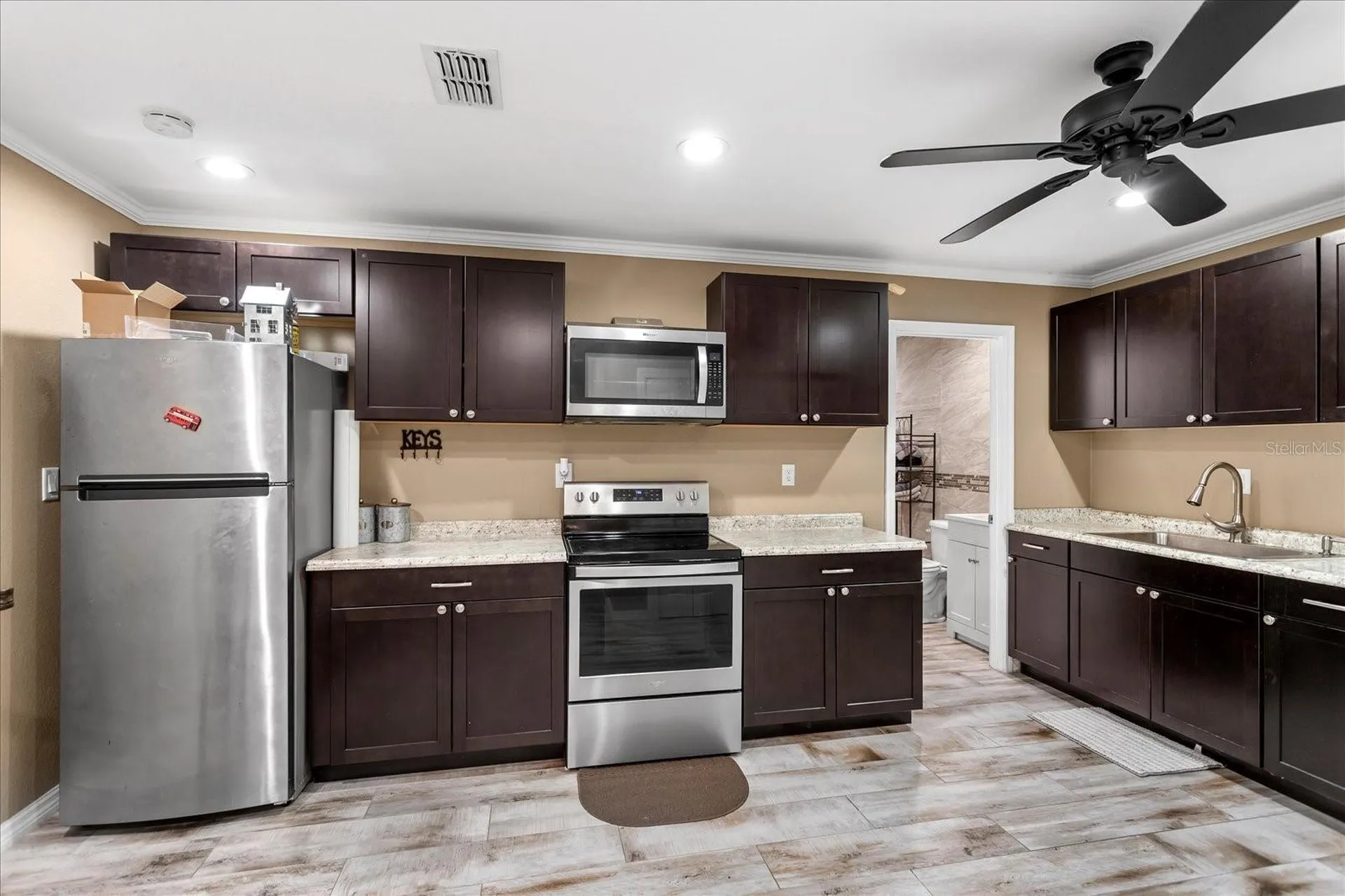 524 Eden Park Altamonte Springs FL 32714