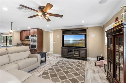 524 Eden Park Altamonte Springs FL 32714