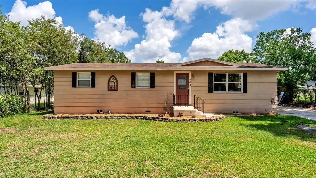 703 W Alamo Drive Lakeland FL 33813