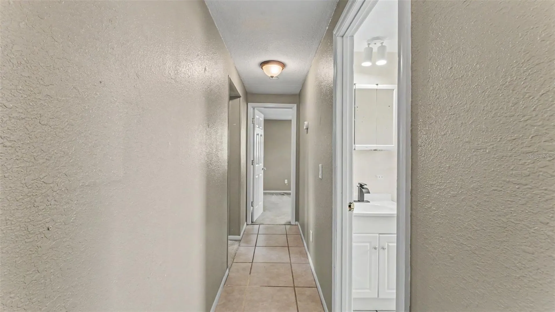 703 W Alamo Drive Lakeland FL 33813