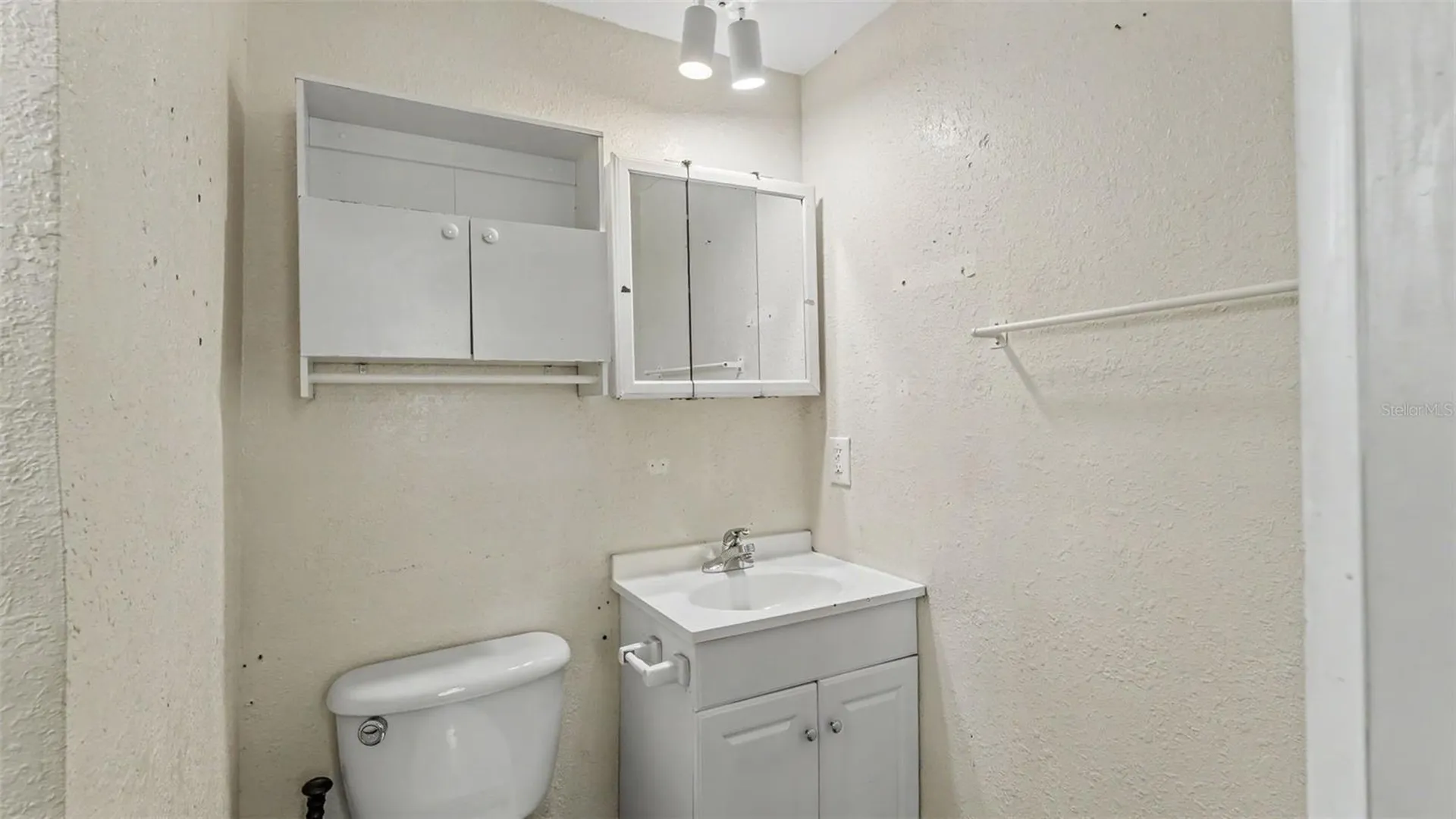 703 W Alamo Drive Lakeland FL 33813