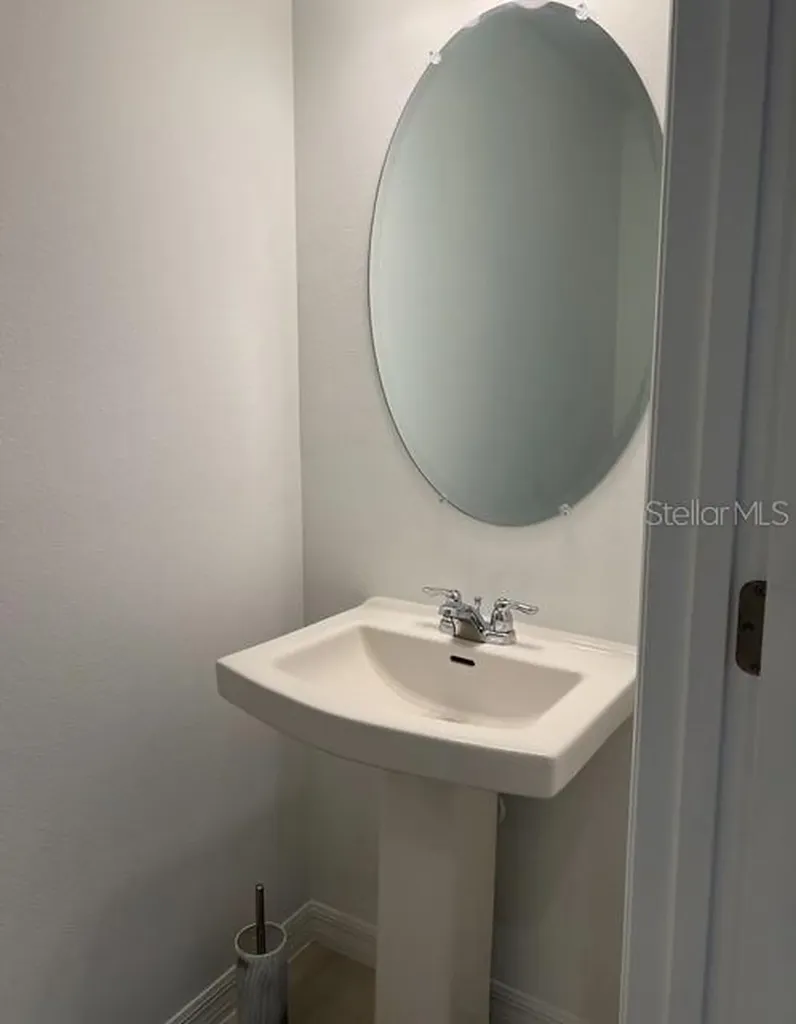 2081 Viewfinder Street Kissimmee FL 34758