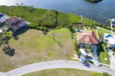 2063 N Pointe Alexis Drive Tarpon Springs FL 34689