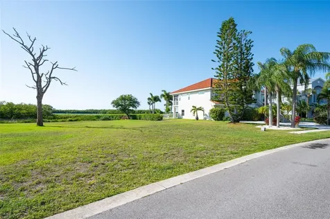 2063 N Pointe Alexis Drive Tarpon Springs FL 34689