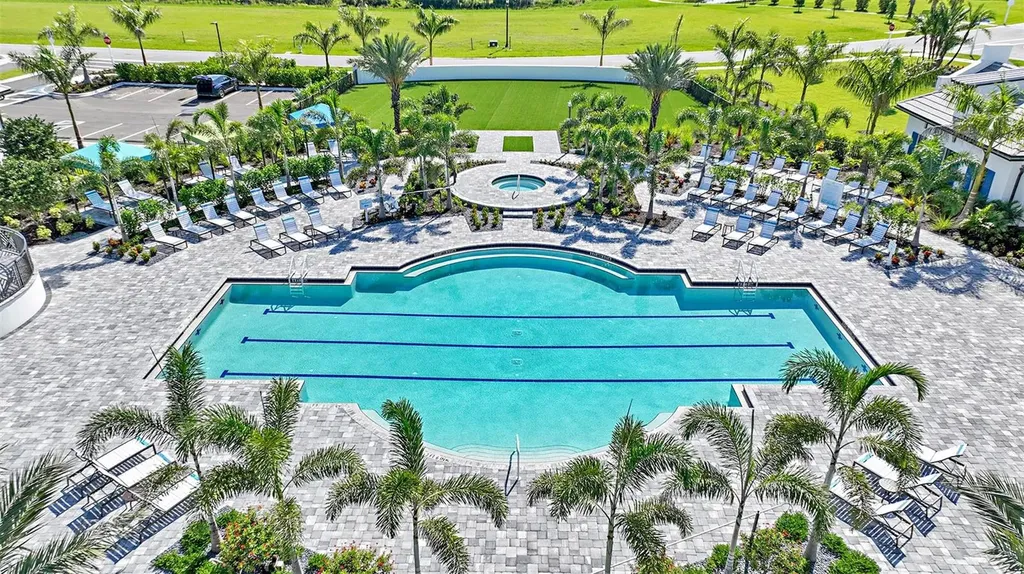 8023 Anthirium Loop Sarasota FL 34240