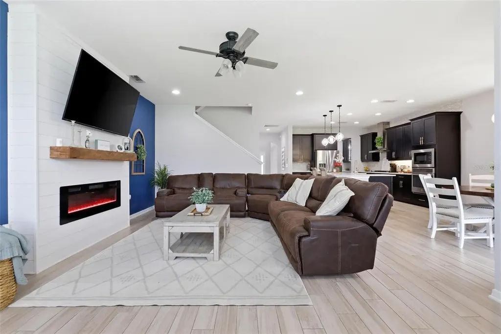 297 Ancona Avenue Debary FL 32713