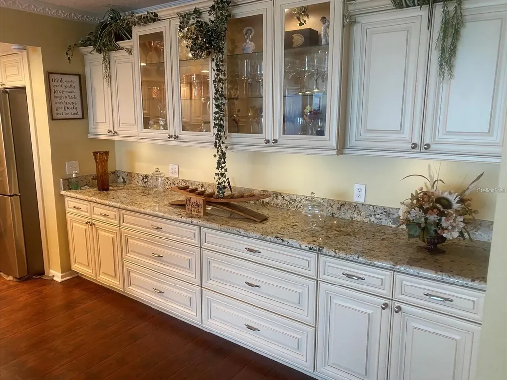 7100 Sunshine Skyway Lane S St Petersburg FL 33711
