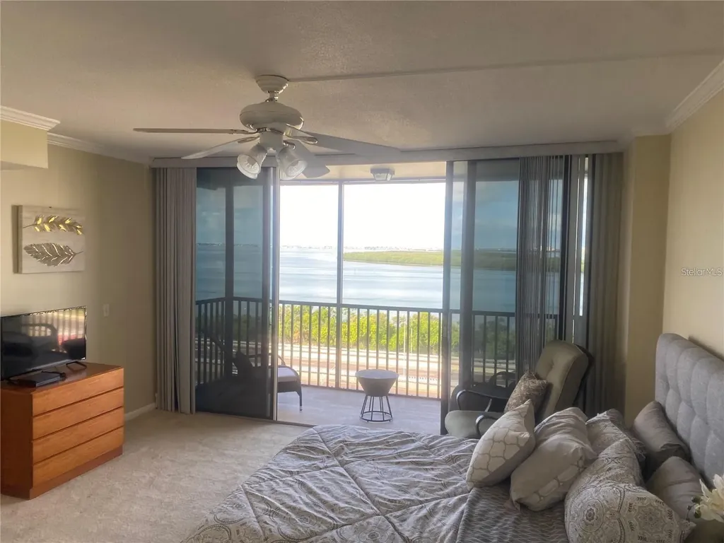 7100 Sunshine Skyway Lane S St Petersburg FL 33711