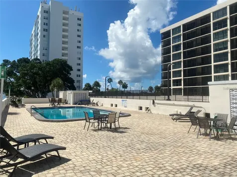 7100 Sunshine Skyway Lane S St Petersburg FL 33711