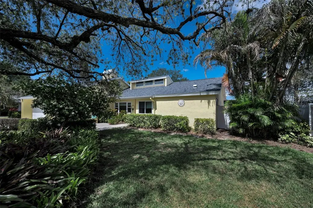 2330 Barton Lane Clearwater FL 33759