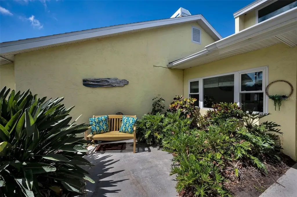 2330 Barton Lane Clearwater FL 33759