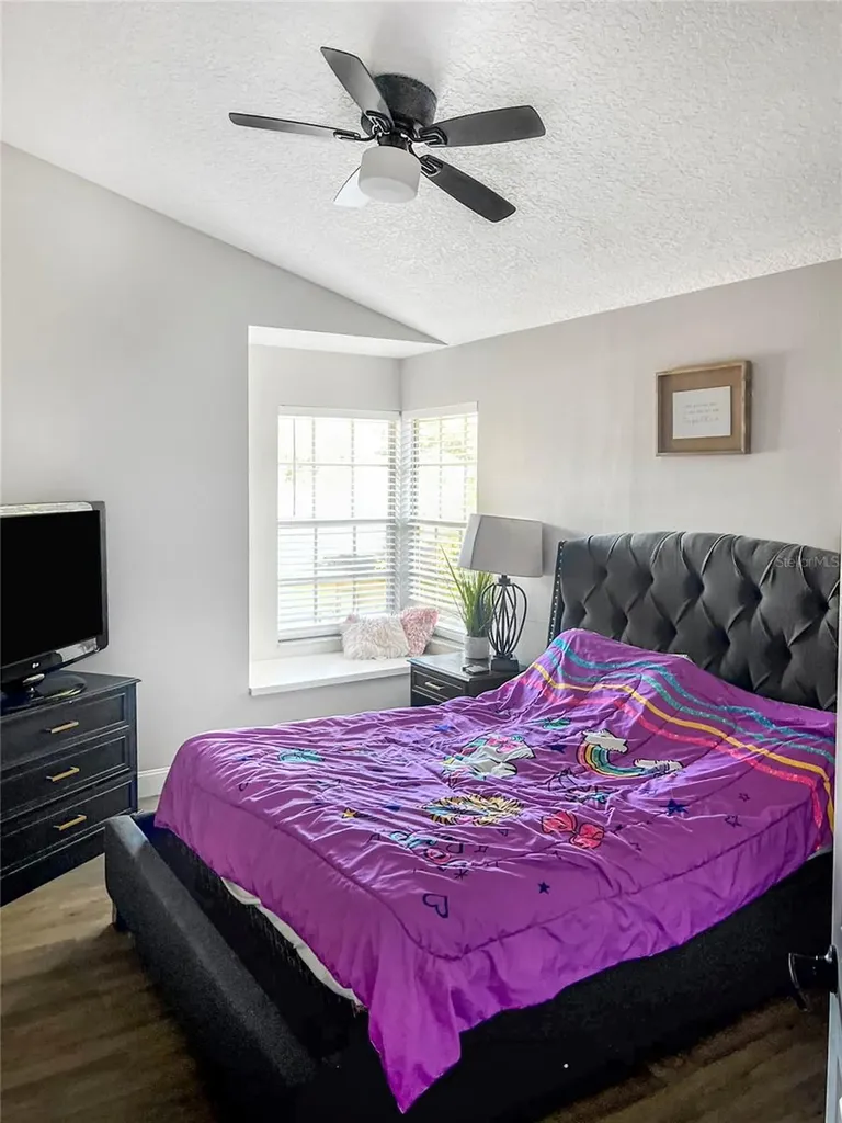 4048 Mallard Point Ct Court Orlando FL 32810