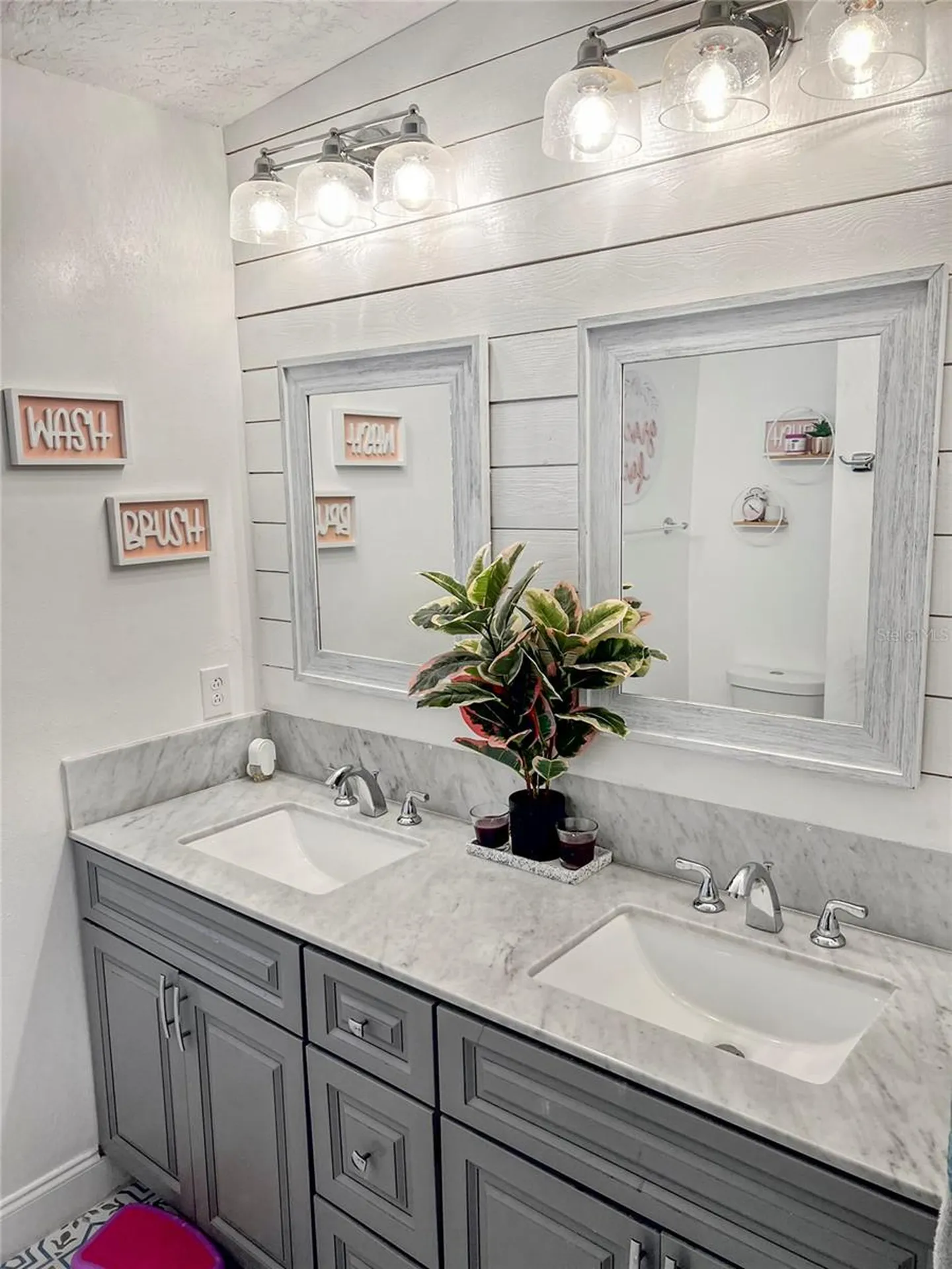 4048 Mallard Point Ct Court Orlando FL 32810