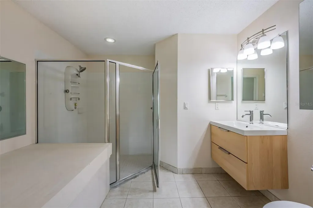 1230 Corinth Greens Drive Sun City Center FL 33573
