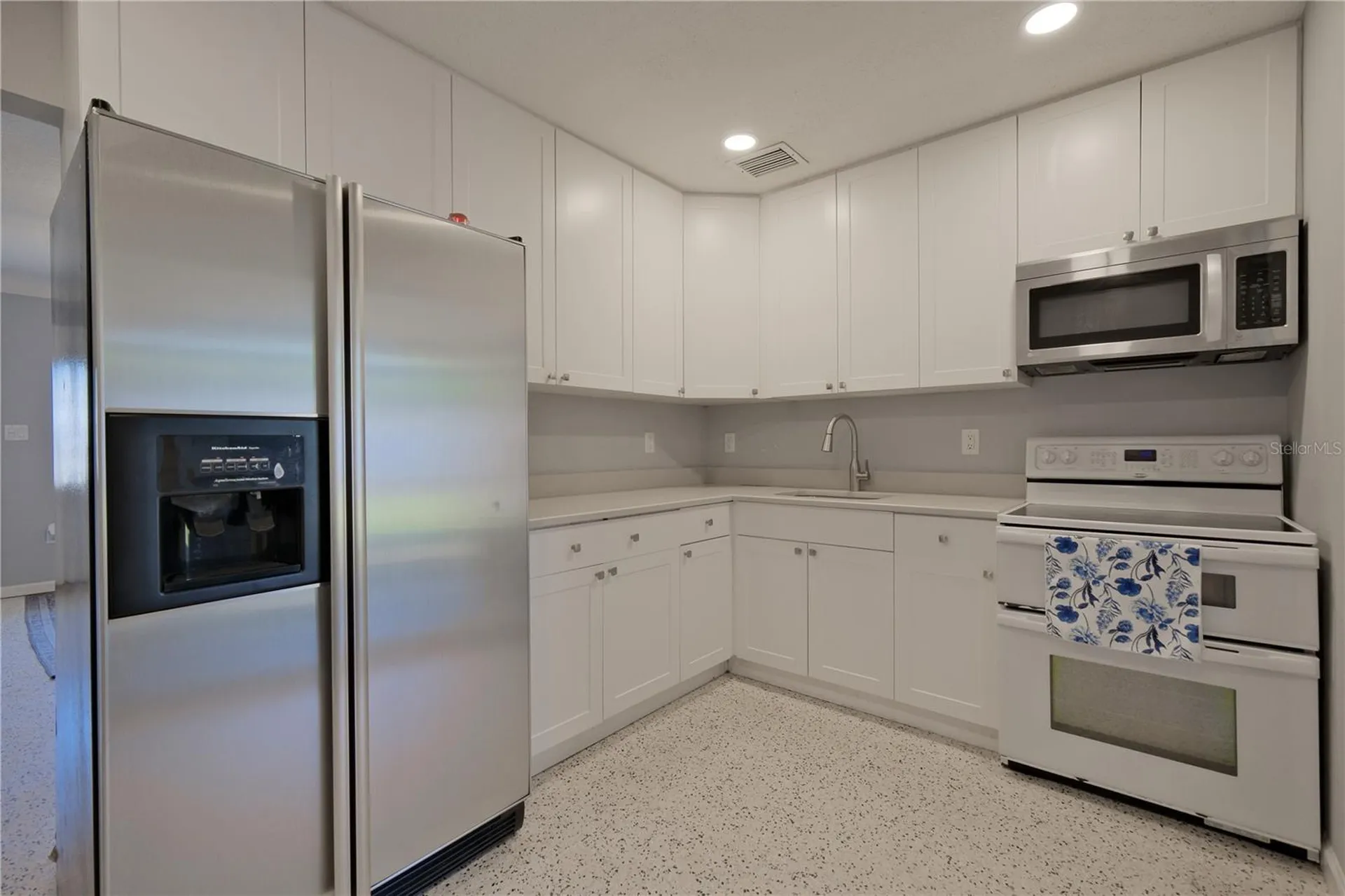 993 Gary Street Sarasota FL 34234