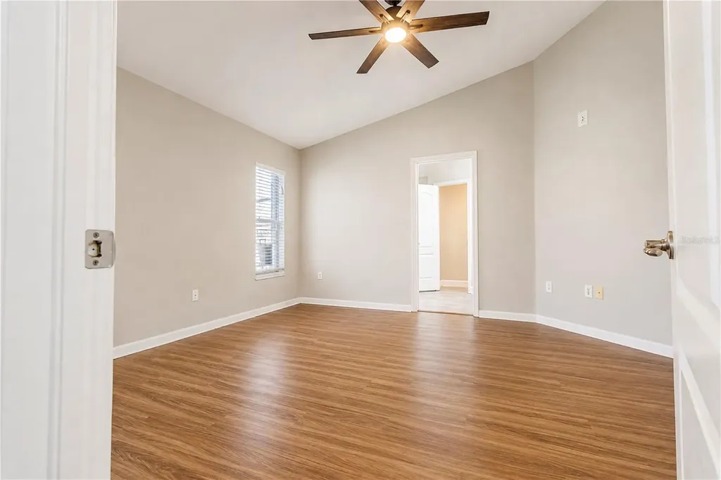 210 Smokey Hill Avenue Ruskin FL 33570