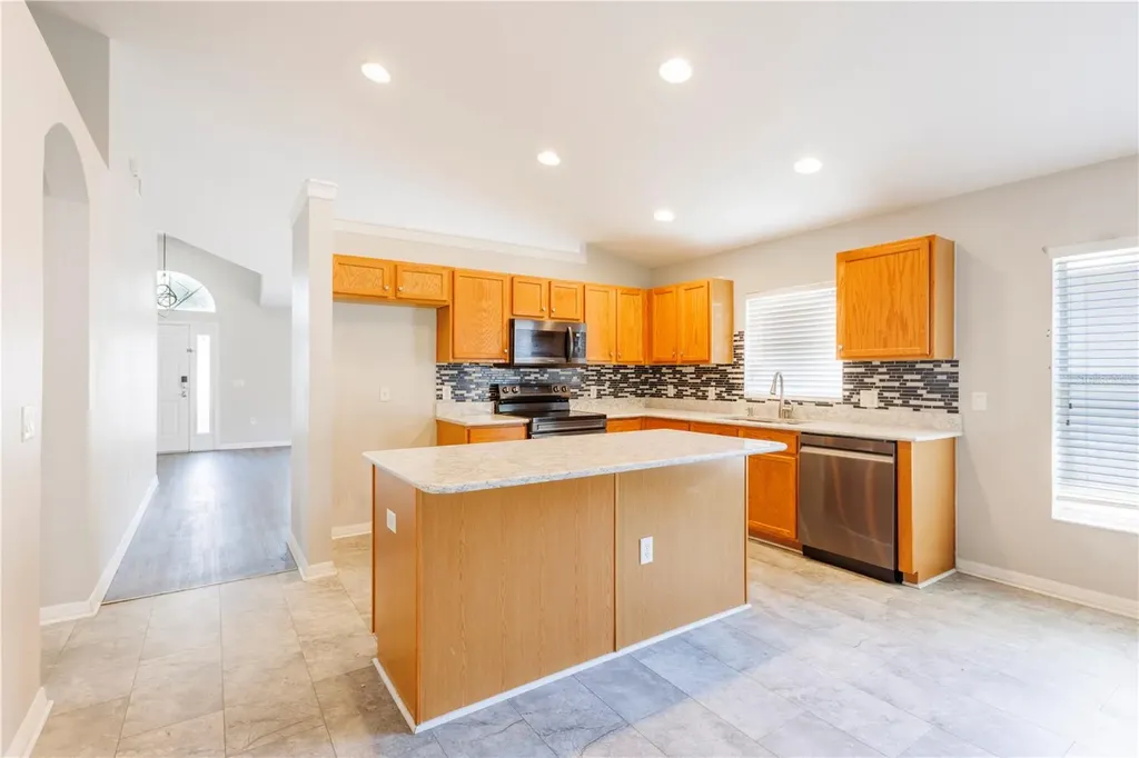 210 Smokey Hill Avenue Ruskin FL 33570