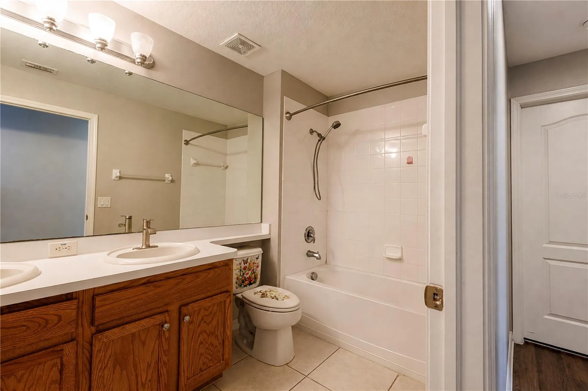 210 Smokey Hill Avenue Ruskin FL 33570