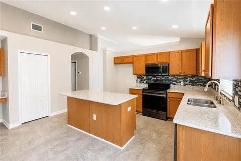 210 Smokey Hill Avenue Ruskin FL 33570