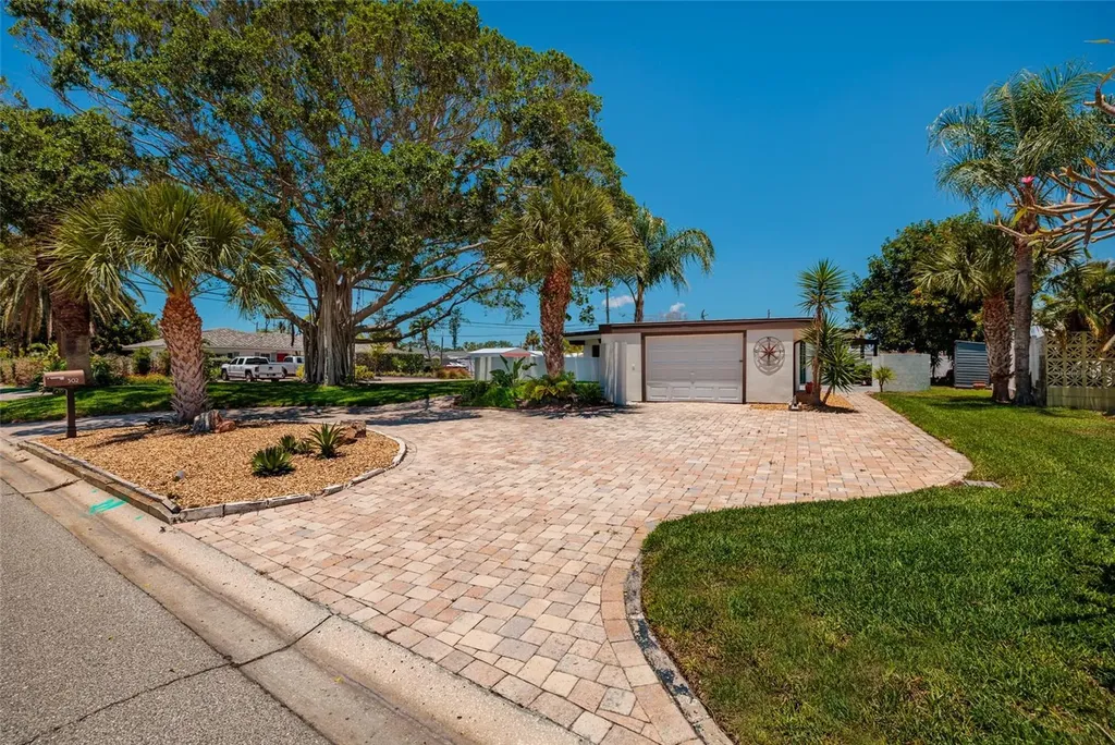 302 41st Avenue St Pete Beach FL 33706