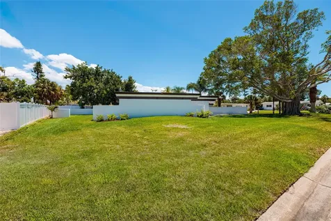 302 41st Avenue St Pete Beach FL 33706