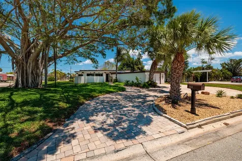 302 41st Avenue St Pete Beach FL 33706