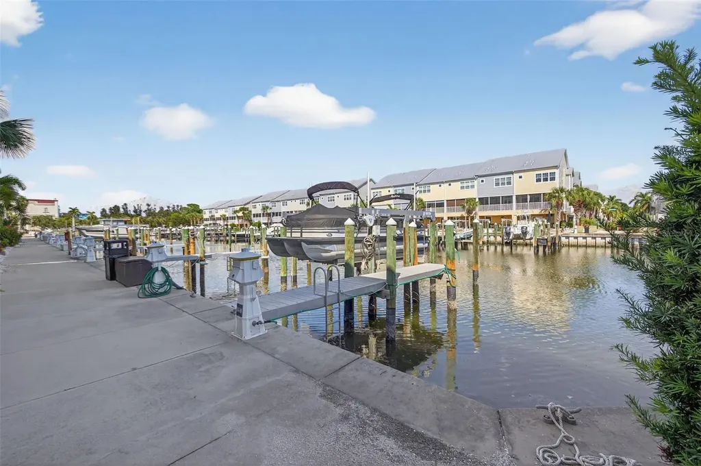 6080 Moorings Drive S St Petersburg FL 33712